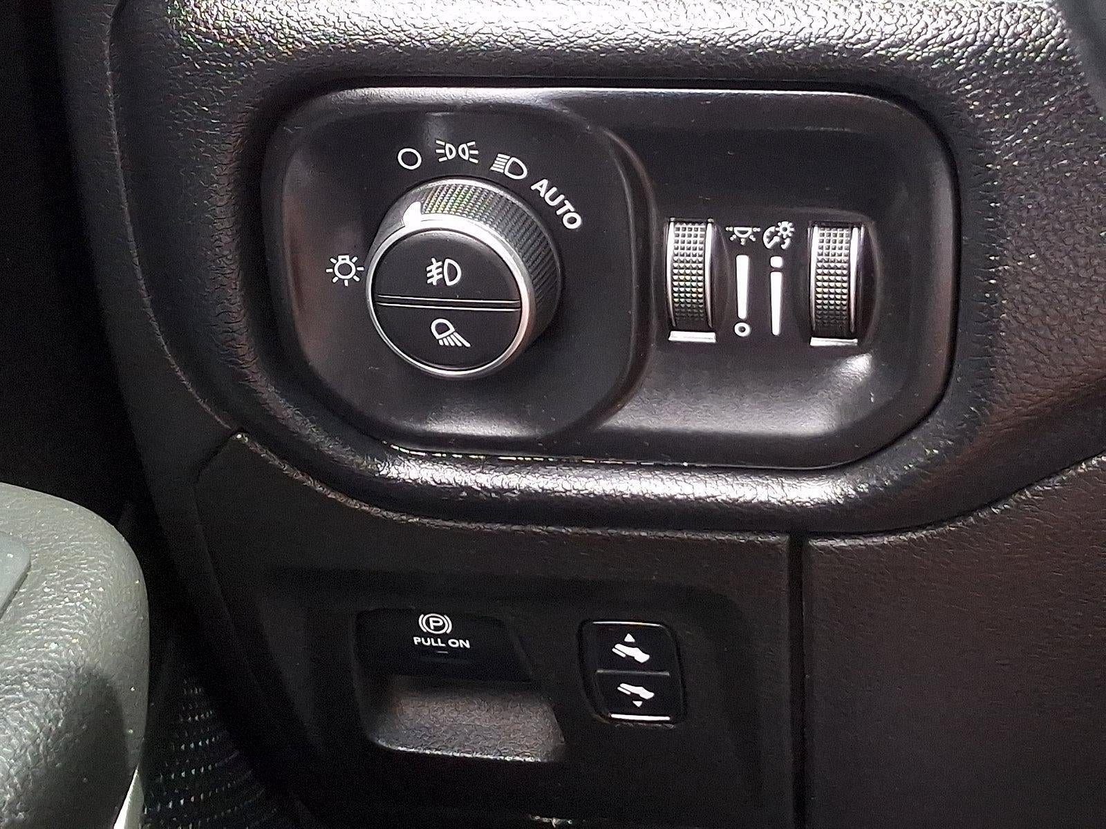 2019 RAM 1500 Big Horn/Lone Star 4x4 Crew Cab 5'7" Box