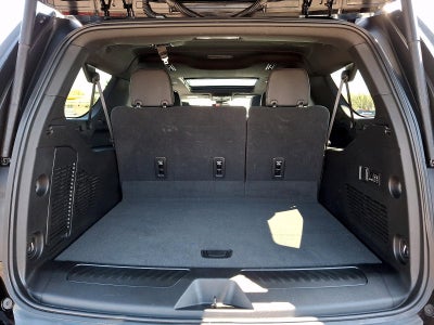 2023 Chevrolet Suburban 4WD LT