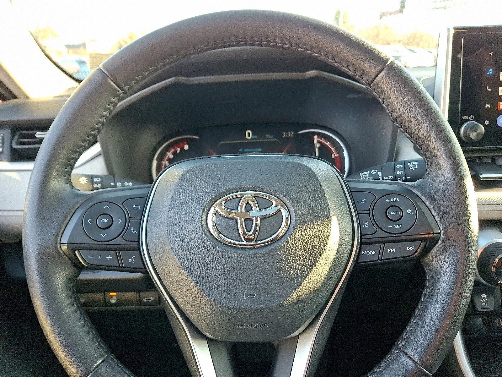 2025 Toyota RAV4 XLE Premium AWD (Natl)