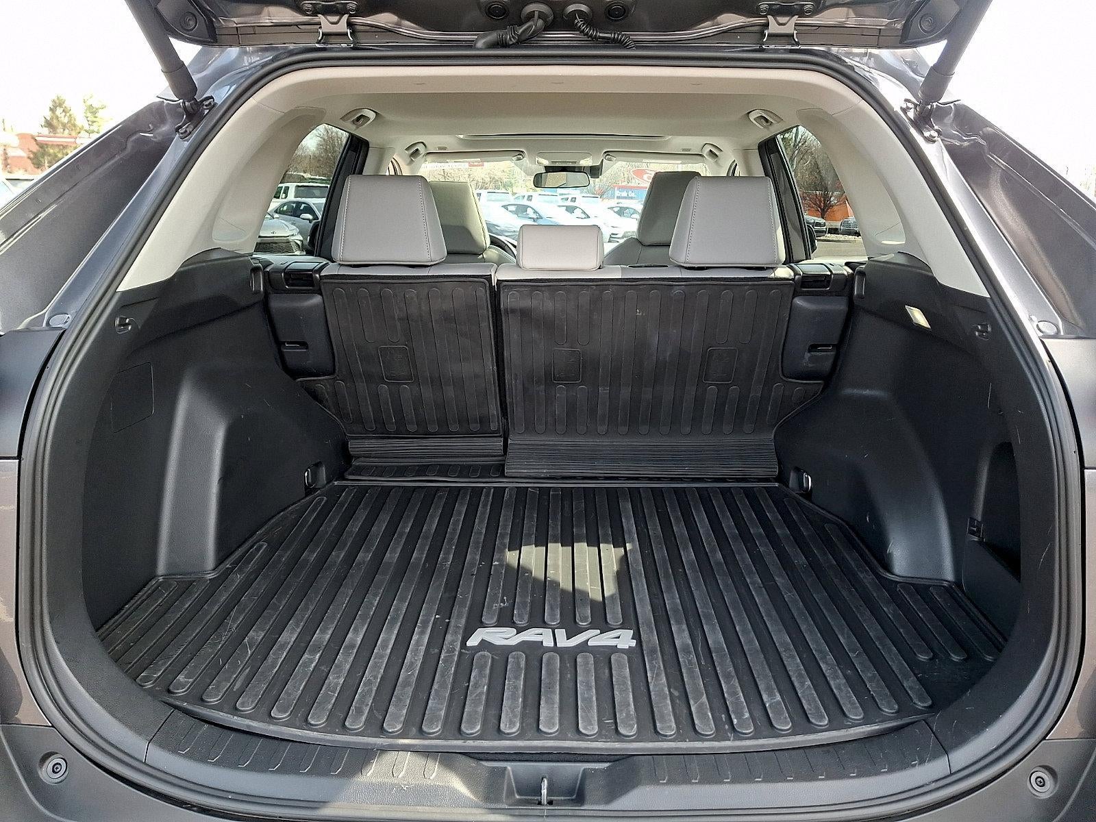 2025 Toyota RAV4 XLE Premium AWD (Natl)