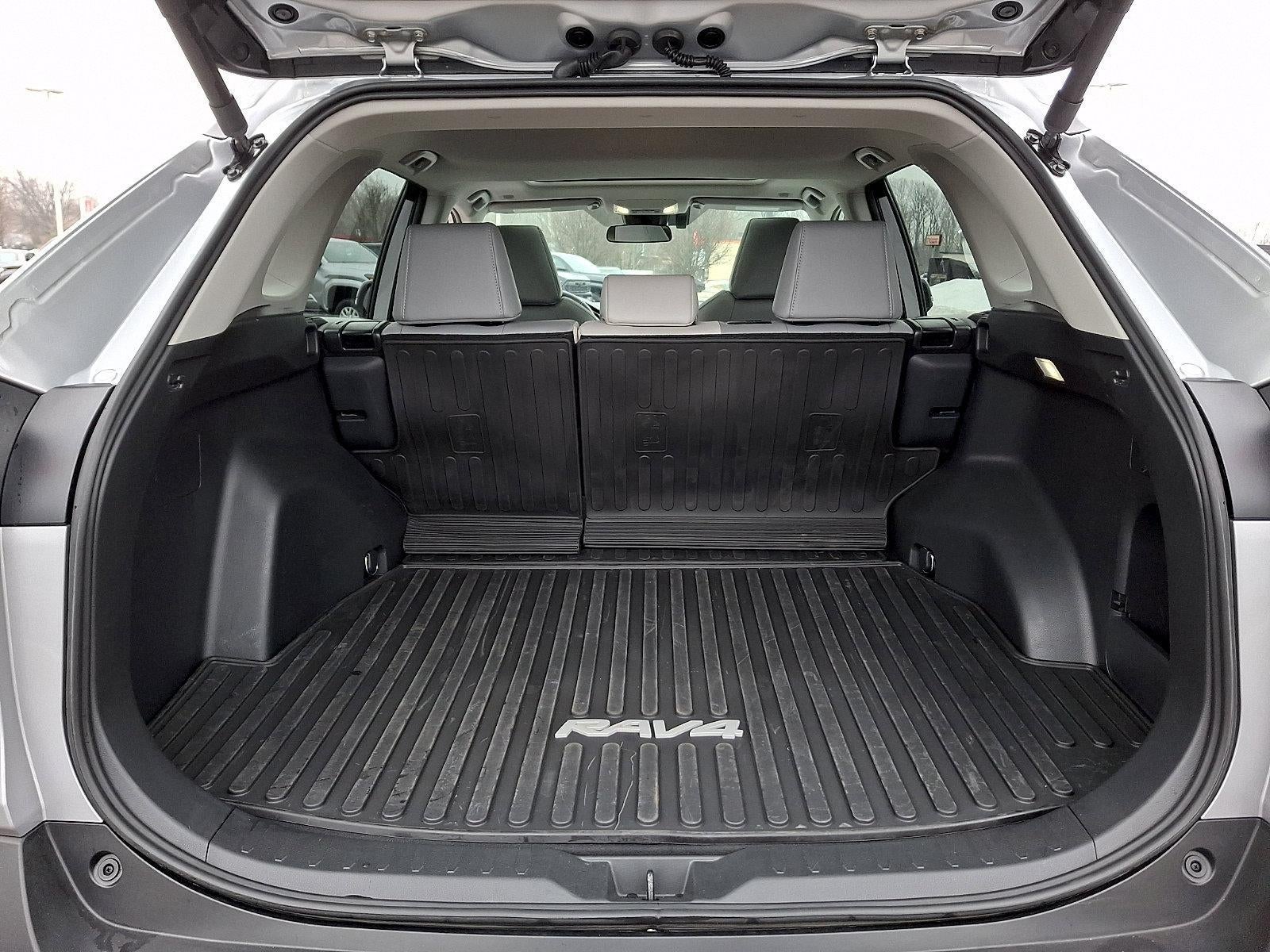 2025 Toyota RAV4 XLE Premium AWD (Natl)