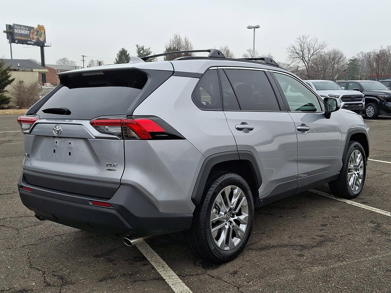 2025 Toyota RAV4 XLE Premium AWD (Natl)