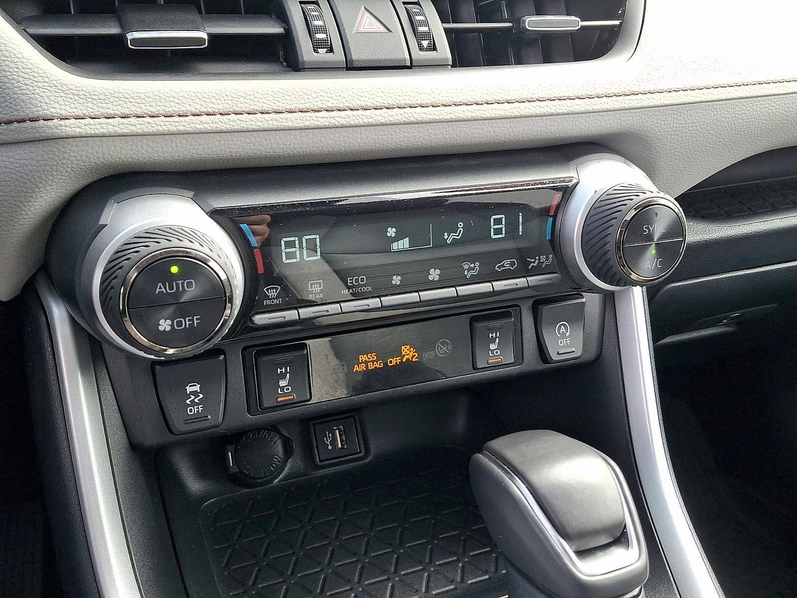 2025 Toyota RAV4 XLE Premium AWD (Natl)