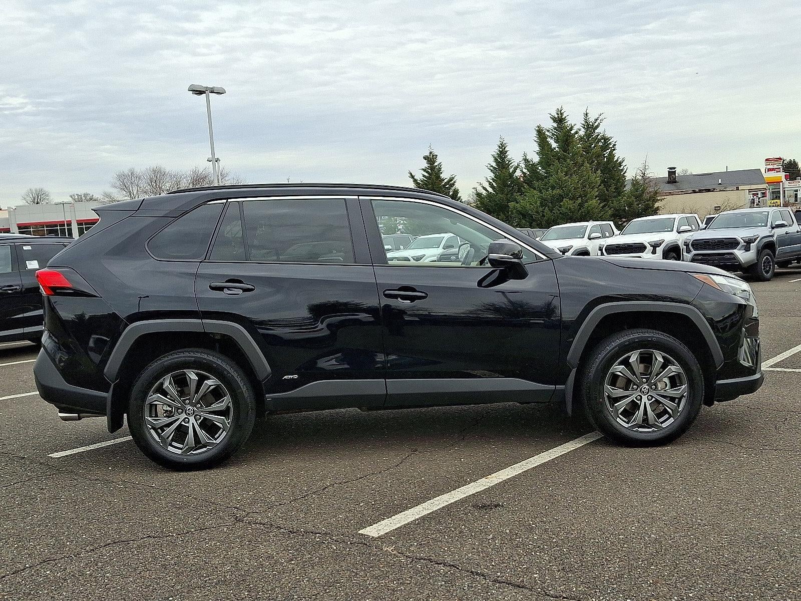 2024 Toyota RAV4 Hybrid XLE Premium AWD (Natl)