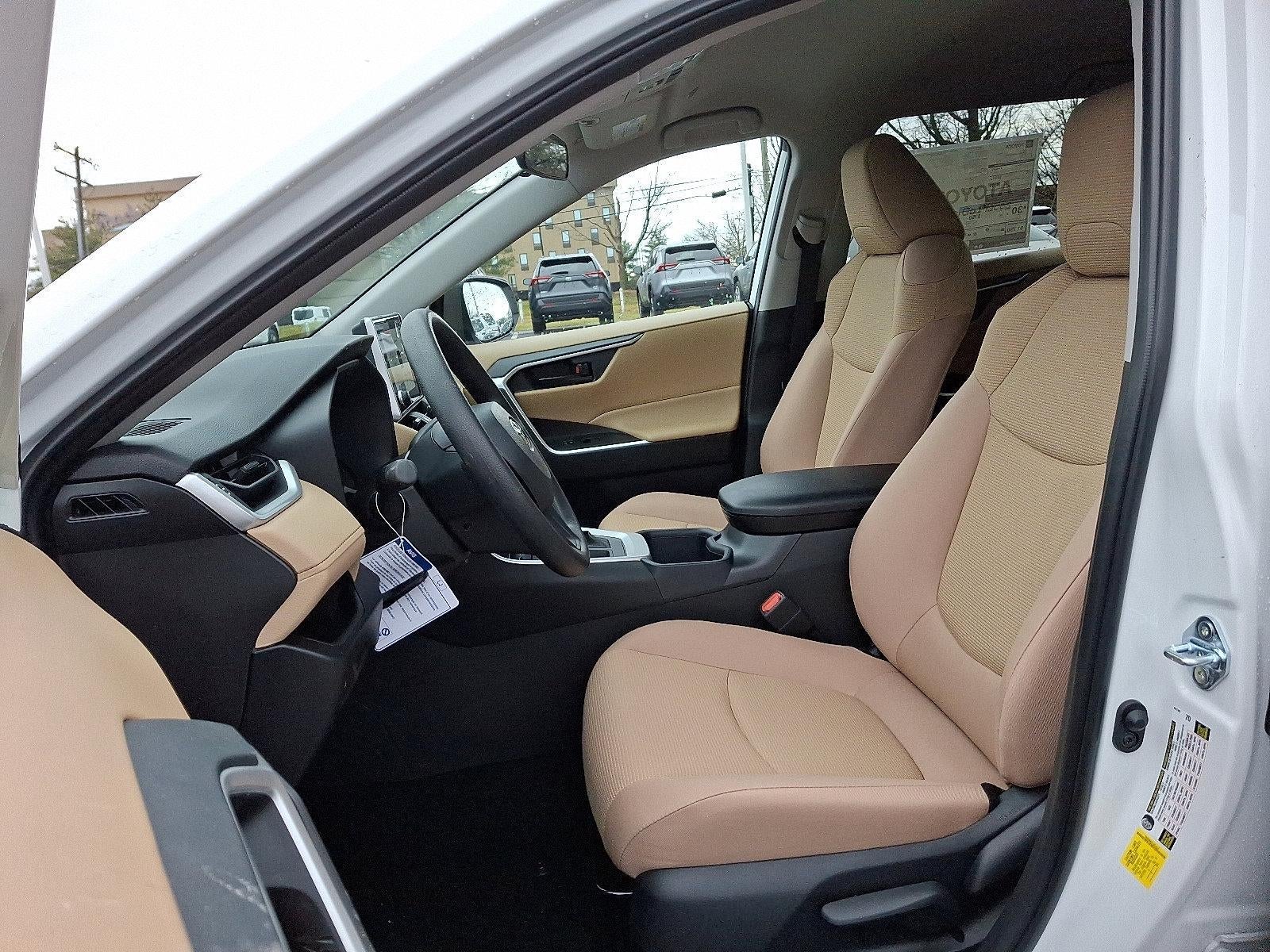 2025 Toyota RAV4 LE AWD (Natl)