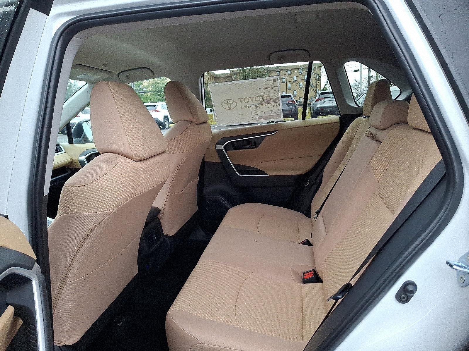 2025 Toyota RAV4 LE AWD (Natl)