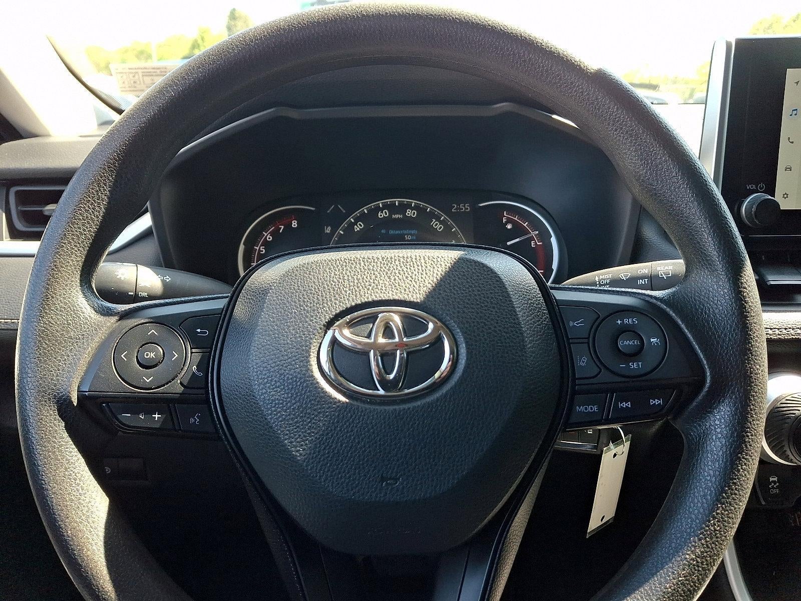 2023 Toyota RAV4 LE FWD (GS)