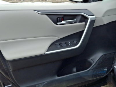 2025 Toyota RAV4 XLE AWD (Natl)