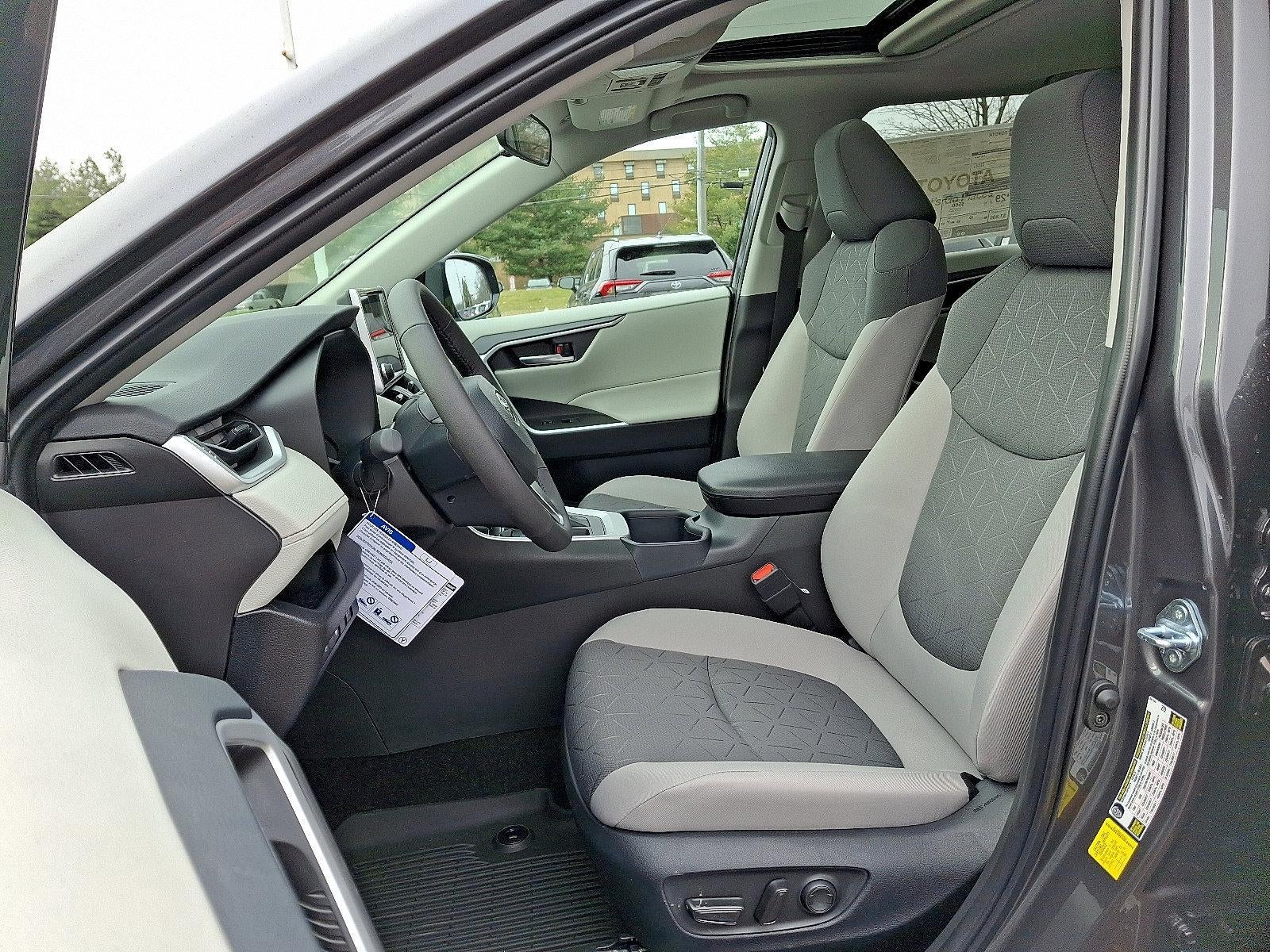 2025 Toyota RAV4 XLE AWD (Natl)