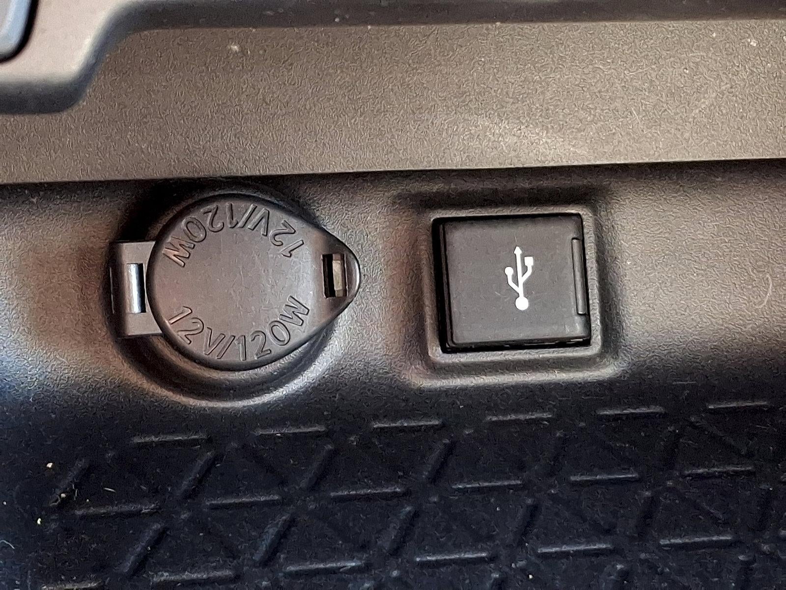 2022 Toyota RAV4 XLE AWD (Natl)