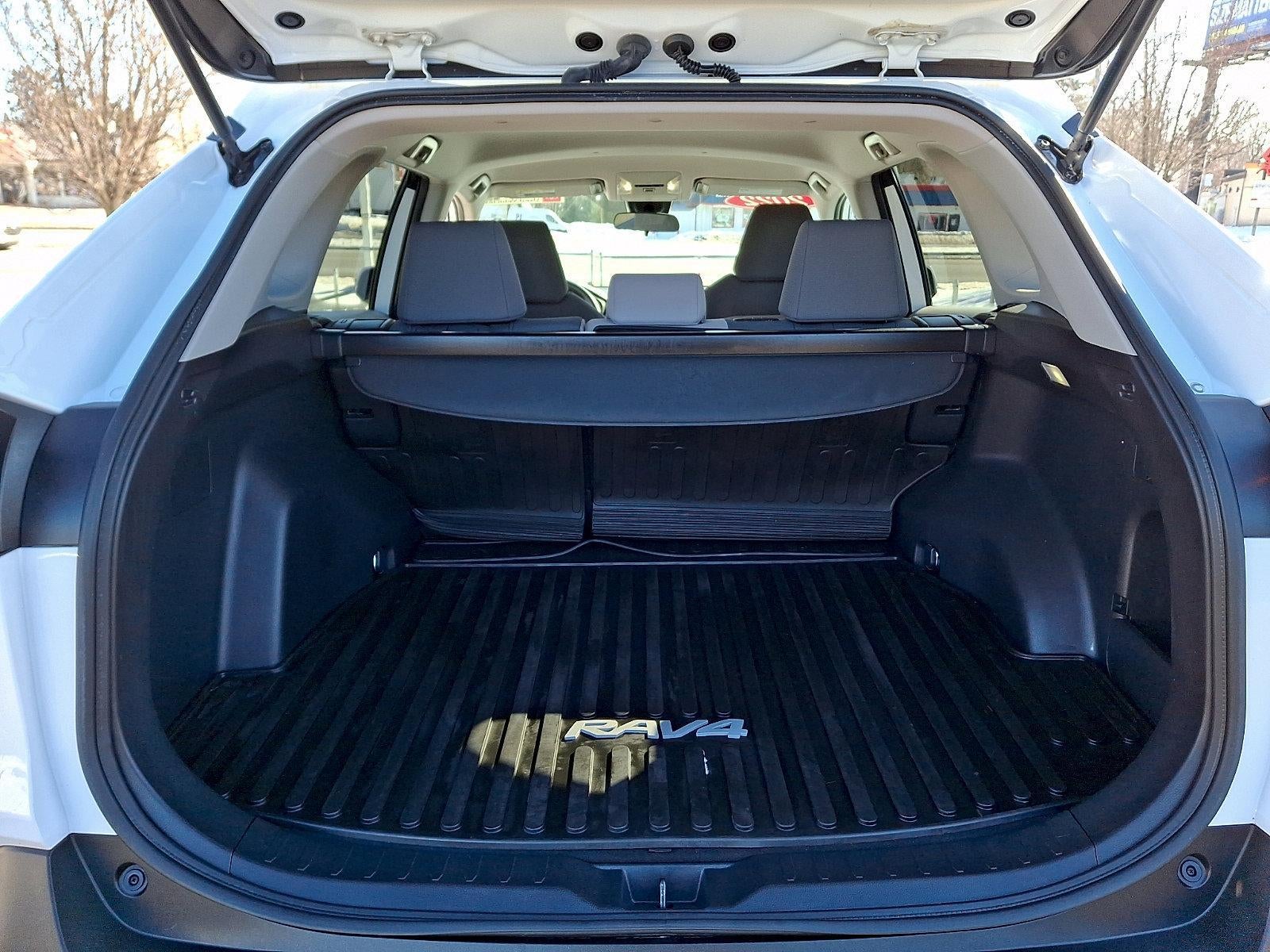 2022 Toyota RAV4 XLE AWD (Natl)