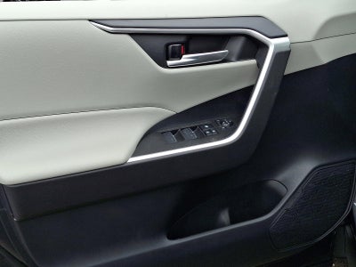 2025 Toyota RAV4 XLE AWD (Natl)