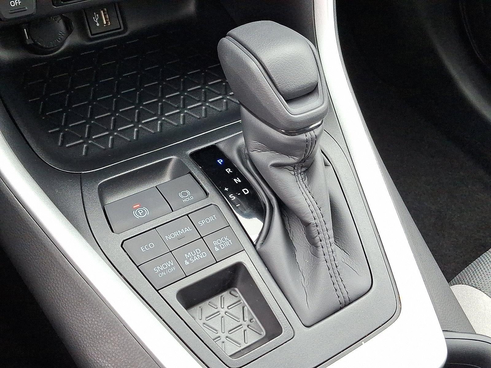 2025 Toyota RAV4 XLE AWD (Natl)