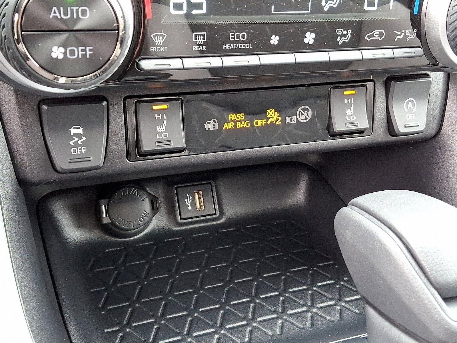 2025 Toyota RAV4 XLE AWD (Natl)