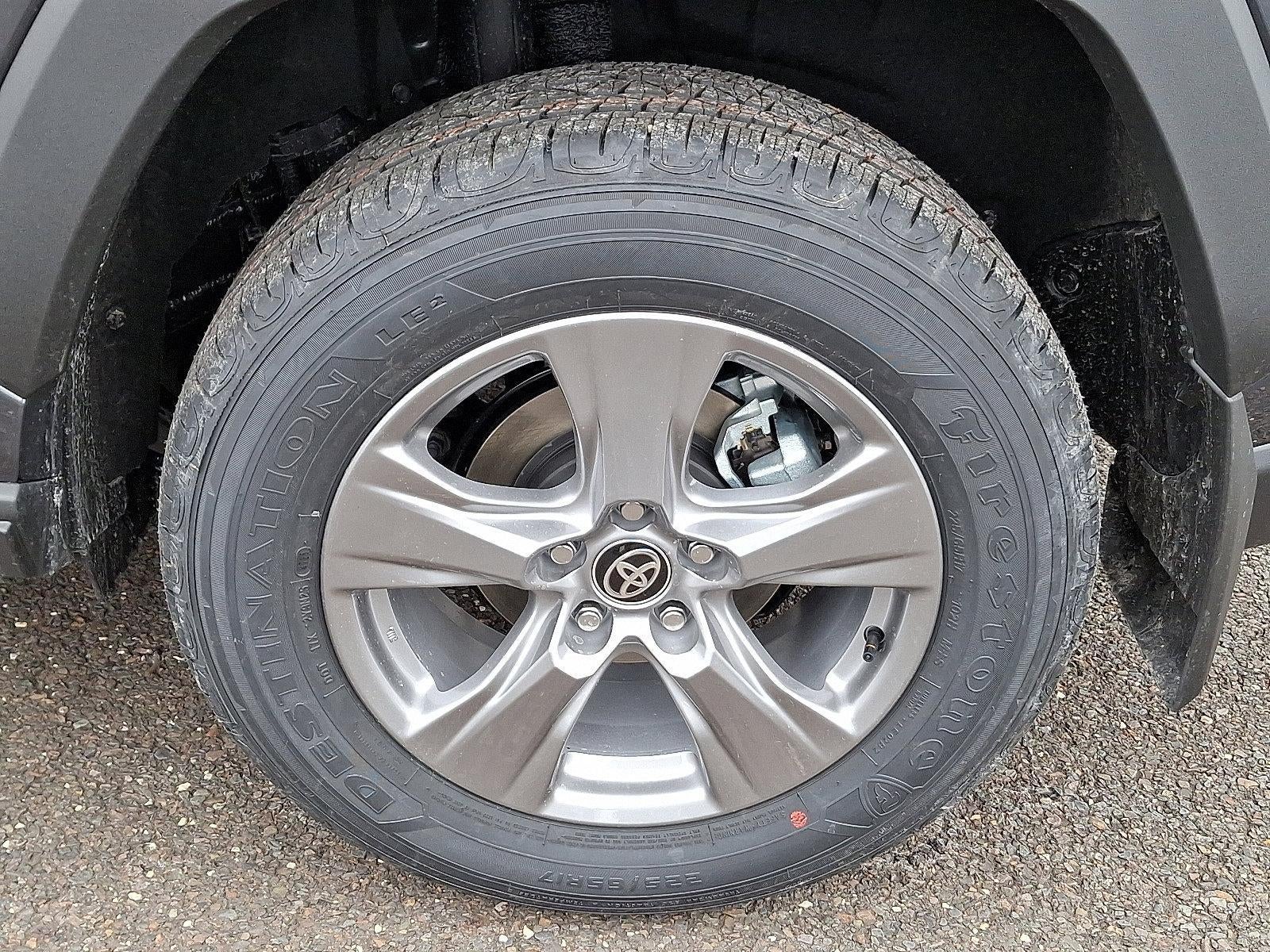 2025 Toyota RAV4 XLE AWD (Natl)