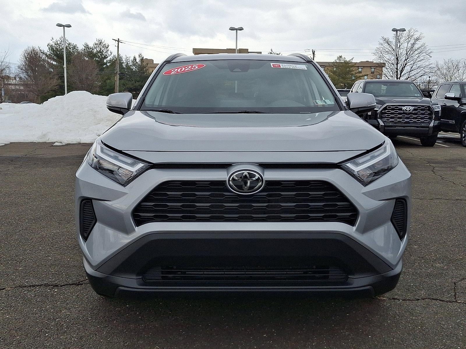 2025 Toyota RAV4 XLE AWD (Natl)
