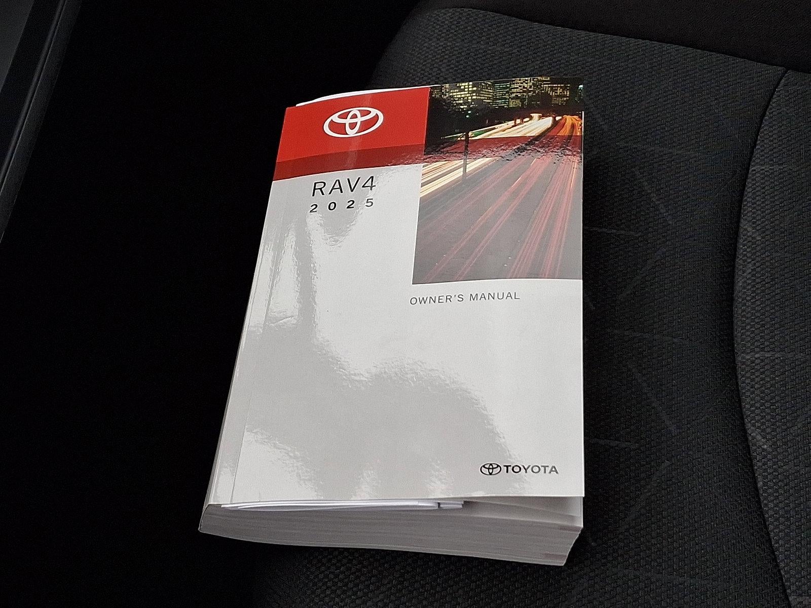 2025 Toyota RAV4 XLE AWD (Natl)