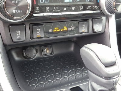 2025 Toyota RAV4 XLE AWD (Natl)