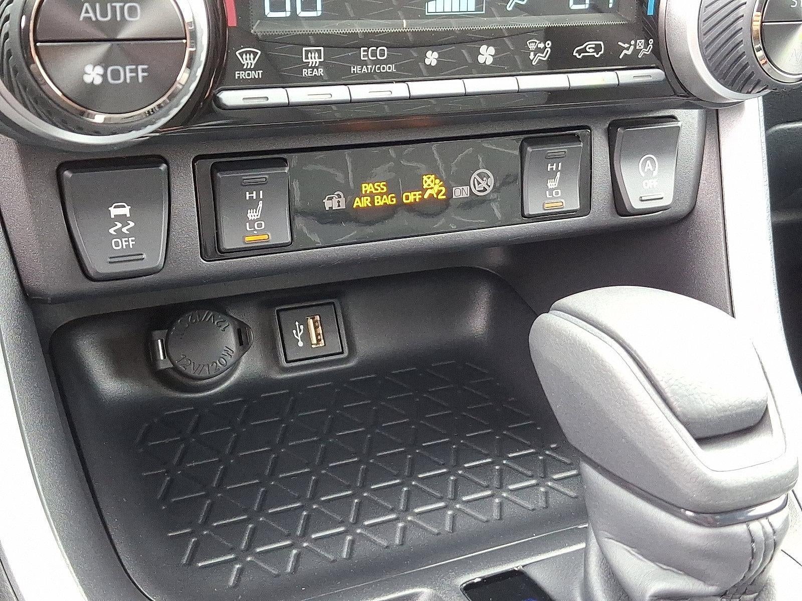 2025 Toyota RAV4 XLE AWD (Natl)