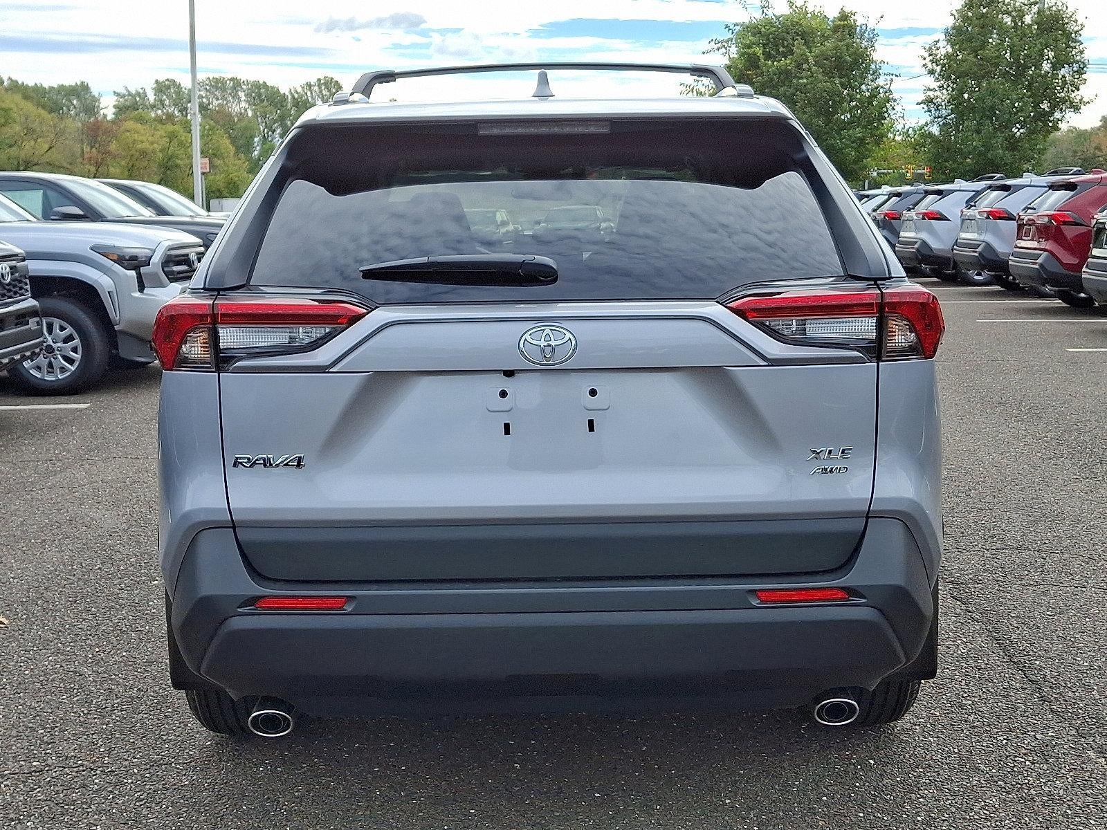 2025 Toyota RAV4 XLE AWD (Natl)