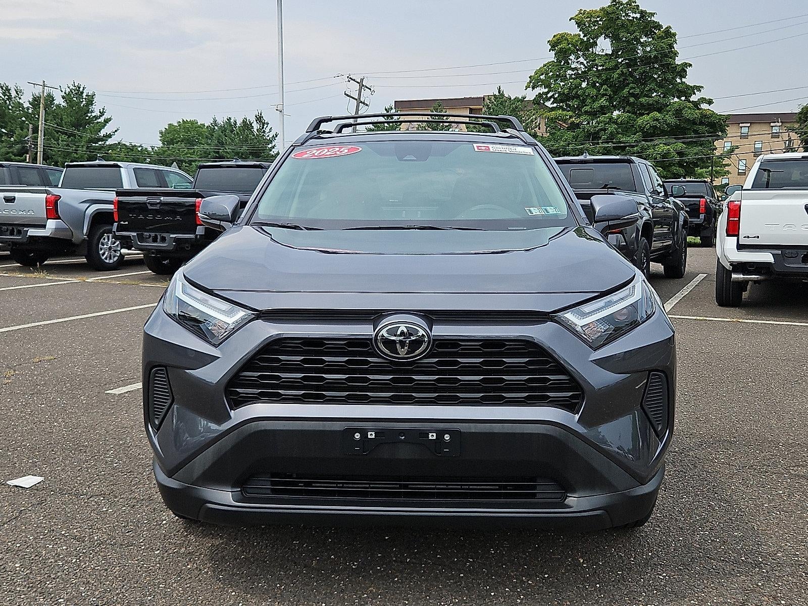 2025 Toyota RAV4 Hybrid XLE AWD (Natl)