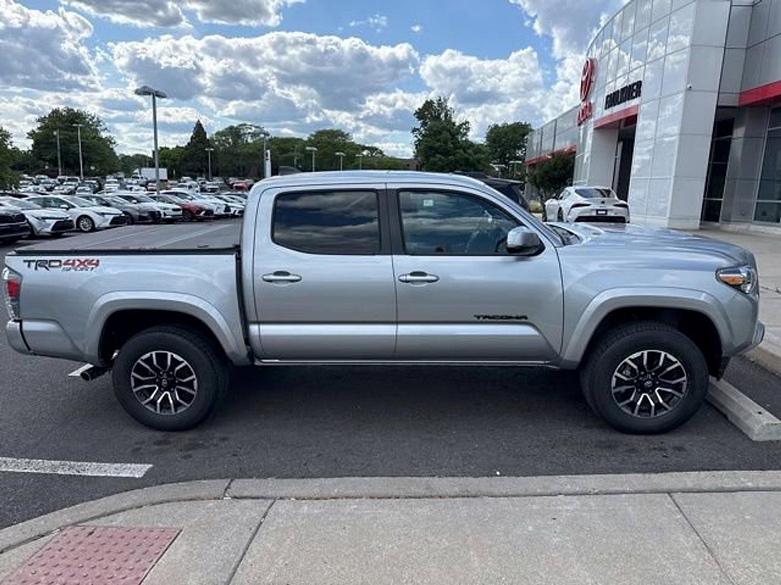 2023 Toyota Tacoma 4WD 4WD TRD Sport Double Cab 5' Bed V6 AT (Natl)