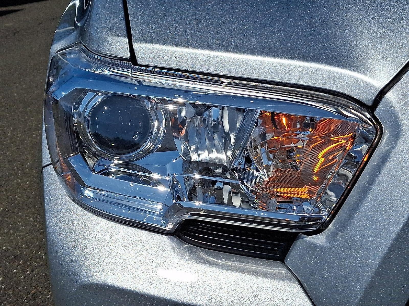 2022 Toyota Tacoma 4WD 4WD SR Double Cab 5' Bed V6 AT (GS)