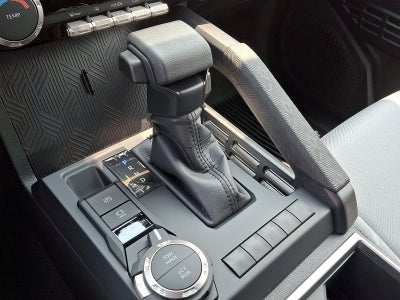2026 Toyota Tacoma 4WD 4WD SR5 Double Cab 5' Bed AT (GS)