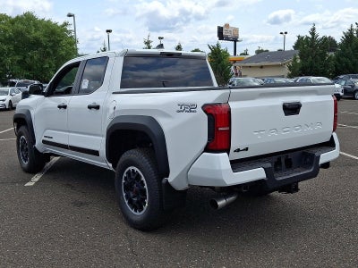 2026 Toyota Tacoma 4WD 4WD TRD Off Road Double Cab 5' Bed AT (Natl)