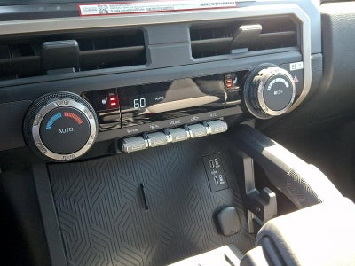 2026 Toyota Tacoma 4WD 4WD TRD Sport Double Cab 5' Bed AT (Natl)