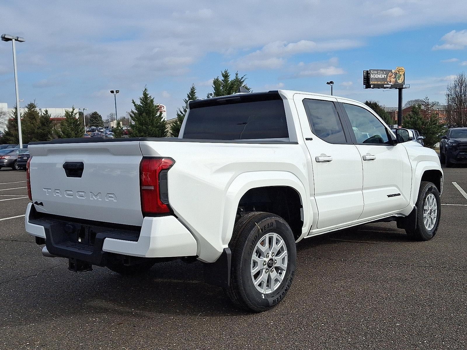 2025 Toyota Tacoma 4WD 4WD SR Double Cab 5' Bed AT (GS)