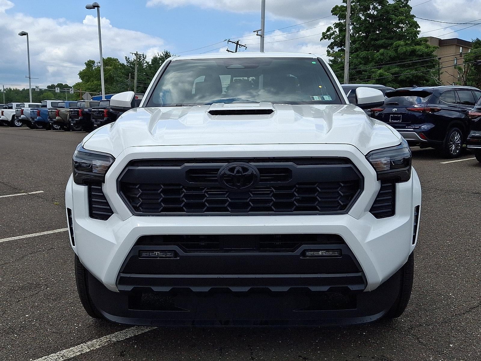2026 Toyota Tacoma 4WD 4WD TRD Sport Double Cab 5' Bed AT (Natl)