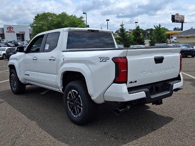 2026 Toyota Tacoma 4WD 4WD TRD Sport Double Cab 5' Bed AT (Natl)