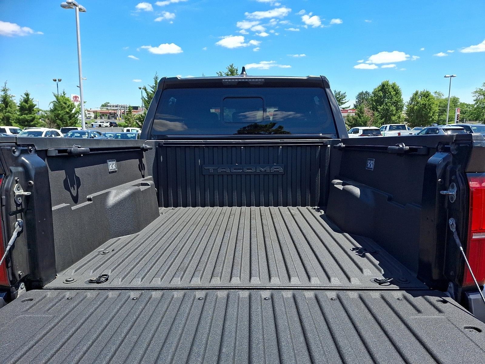 2024 Toyota Tacoma 4WD 4WD SR5 Double Cab 5' Bed AT (GS)