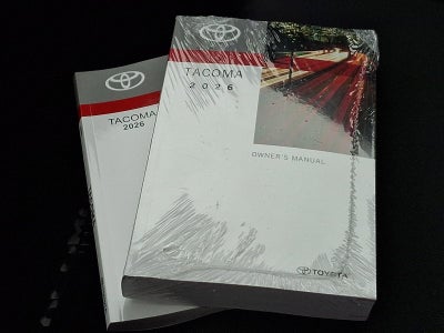2026 Toyota Tacoma 4WD 4WD TRD Sport Double Cab 5' Bed AT (Natl)