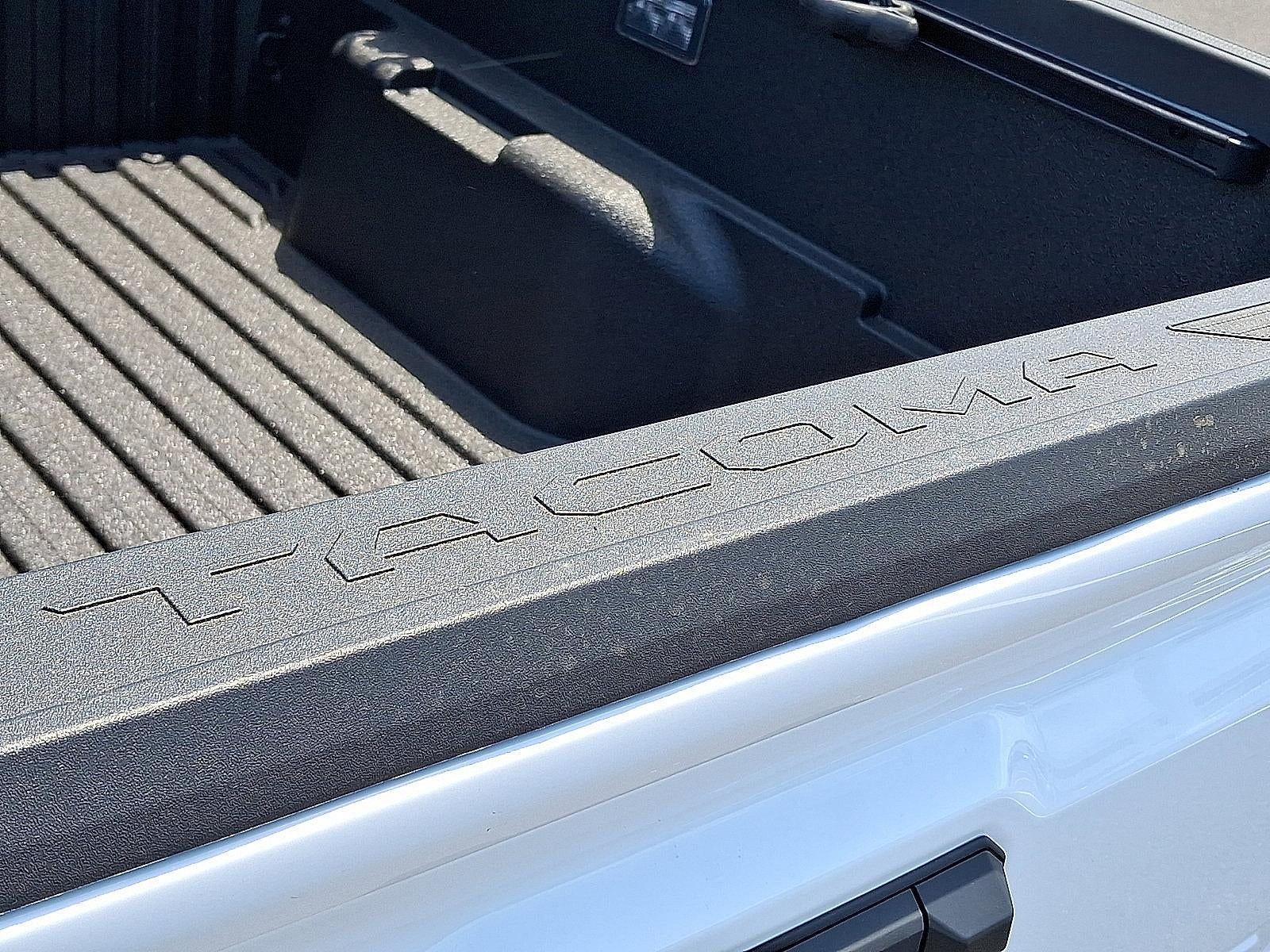 2026 Toyota Tacoma 4WD 4WD TRD Off Road Double Cab 5' Bed AT (Natl)