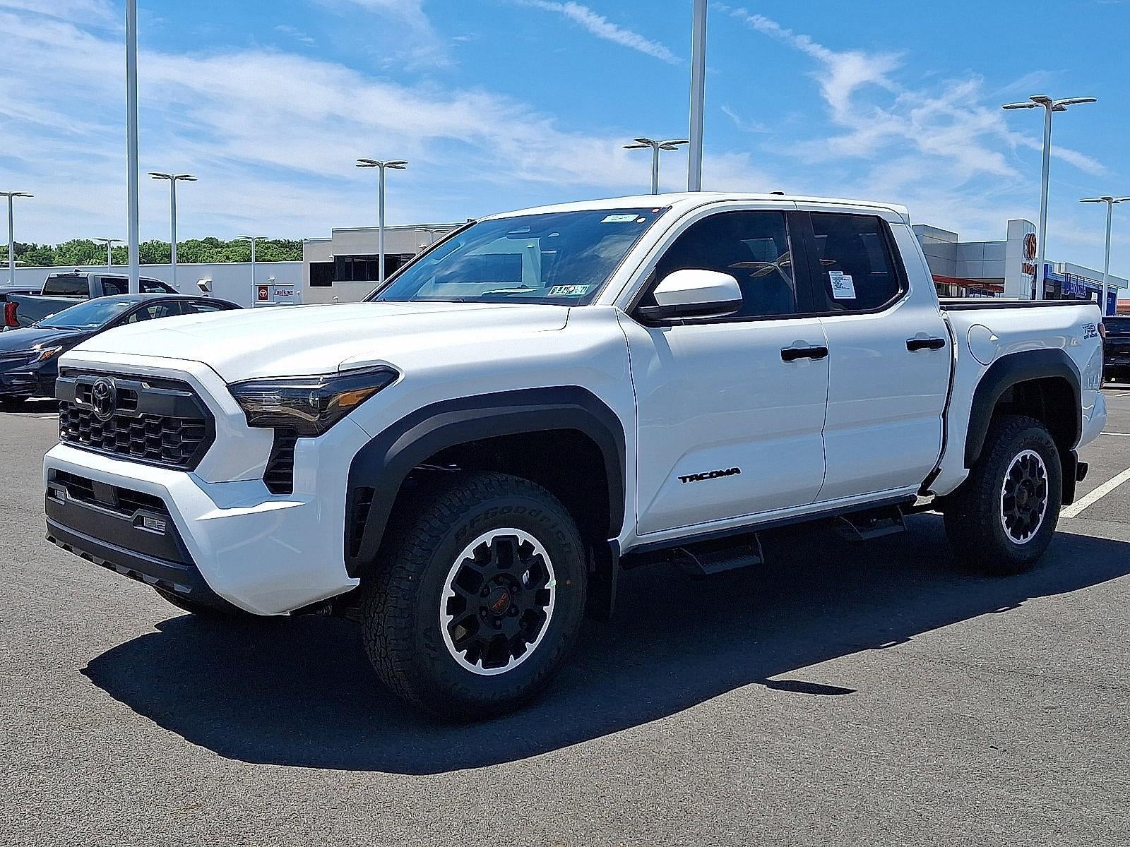2026 Toyota Tacoma 4WD 4WD TRD Off Road Double Cab 5' Bed AT (Natl)