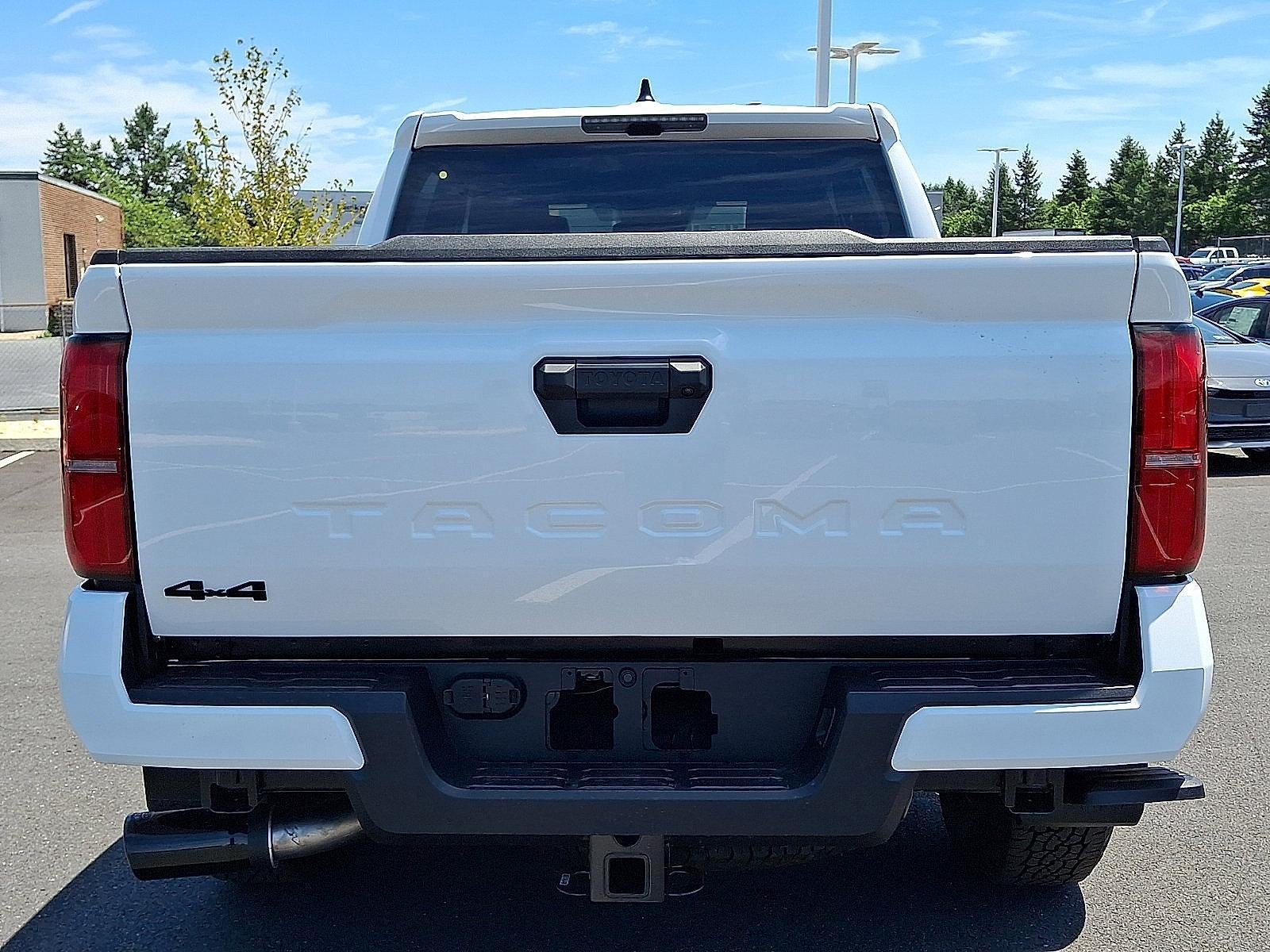 2026 Toyota Tacoma 4WD 4WD TRD Off Road Double Cab 5' Bed AT (Natl)