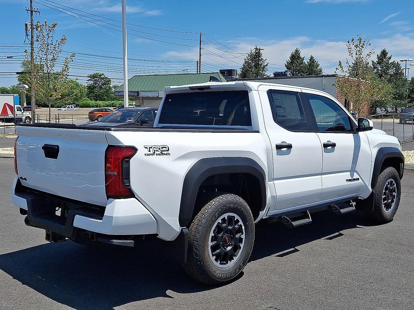 2026 Toyota Tacoma 4WD 4WD TRD Off Road Double Cab 5' Bed AT (Natl)