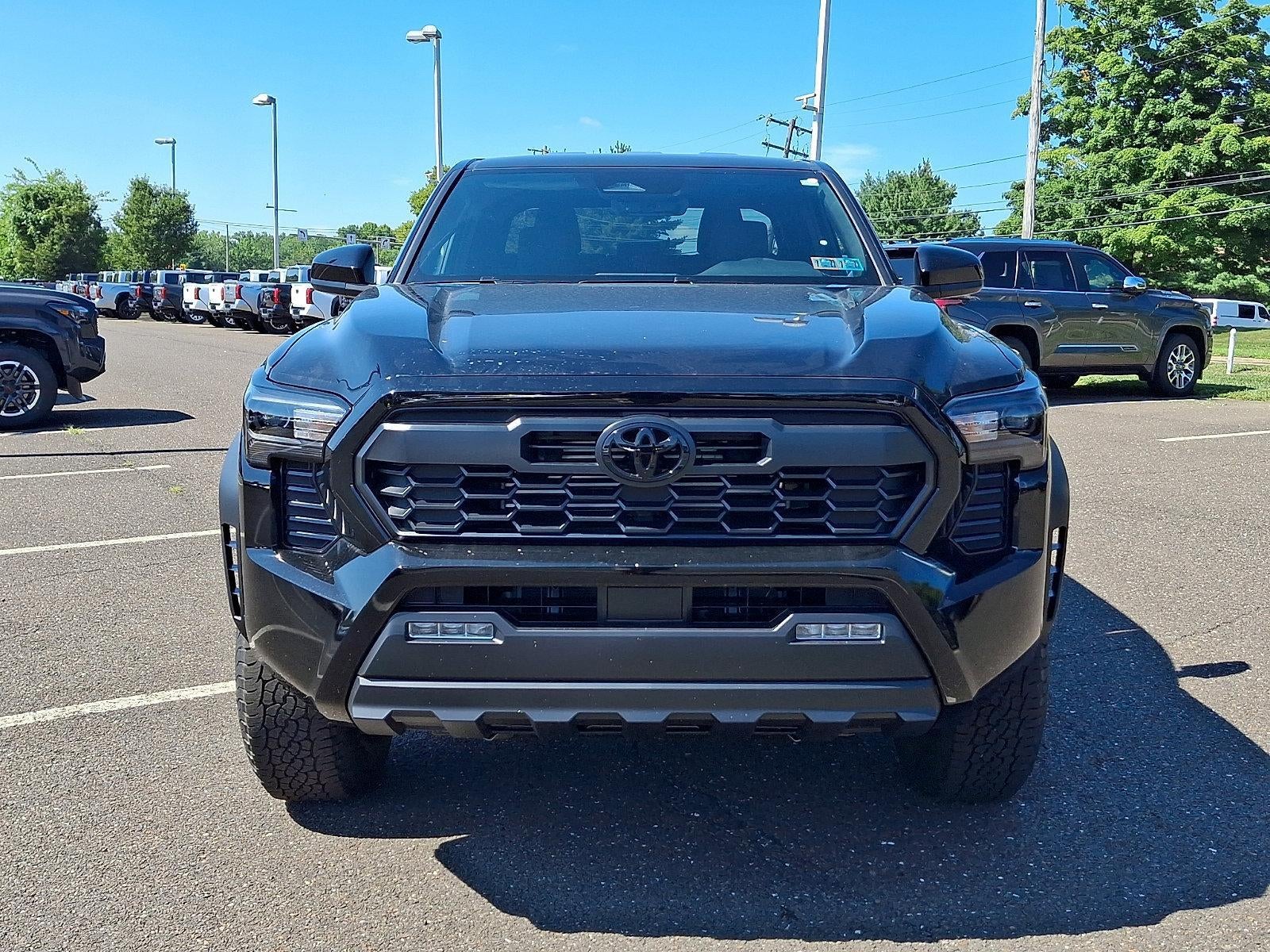 2026 Toyota Tacoma 4WD 4WD TRD Off Road Double Cab 5' Bed AT (Natl)