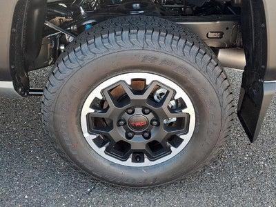 2026 Toyota Tacoma 4WD 4WD TRD Off Road Double Cab 5' Bed AT (Natl)