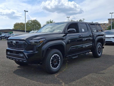 2025 Toyota Tacoma 4WD 4WD TRD Off Road Double Cab 5' Bed AT (Natl)