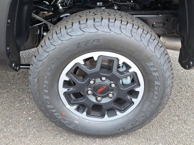 2025 Toyota Tacoma 4WD 4WD TRD Off Road Double Cab 5' Bed AT (Natl)