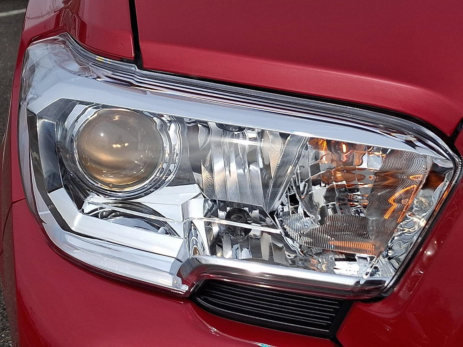 2023 Toyota Tacoma 2WD 2WD SR Double Cab 5' Bed I4 AT (Natl)