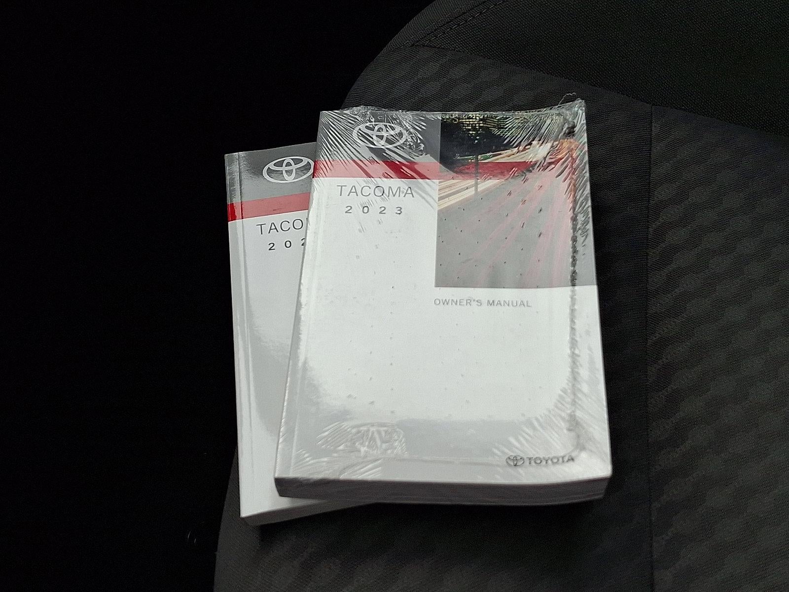 2023 Toyota Tacoma 2WD 2WD SR Double Cab 5' Bed I4 AT (Natl)