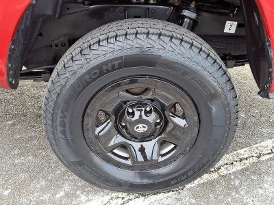 2023 Toyota Tacoma 2WD 2WD SR Double Cab 5' Bed I4 AT (Natl)