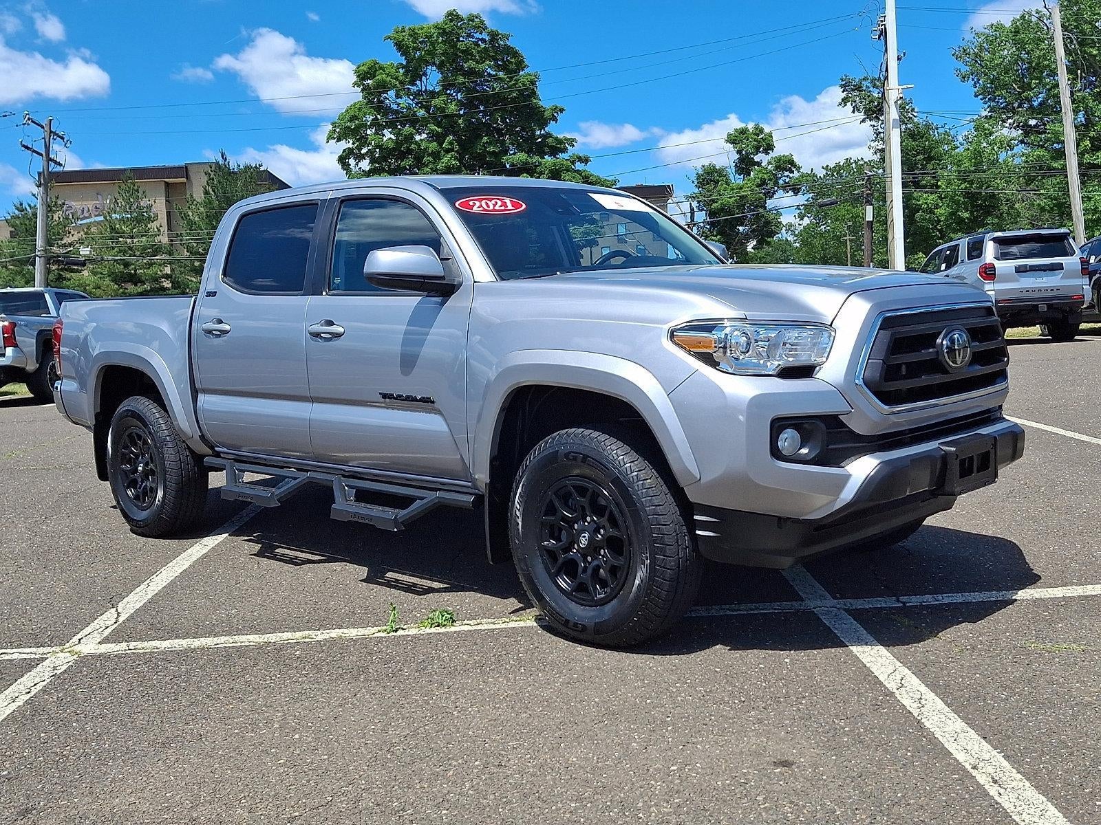 2021 Toyota Tacoma 4WD 4WD SR5 Double Cab 5' Bed V6 AT (Natl)