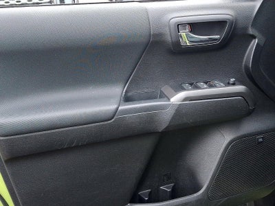 2022 Toyota Tacoma 4WD 4WD SR5 Double Cab 5' Bed V6 AT (GS)