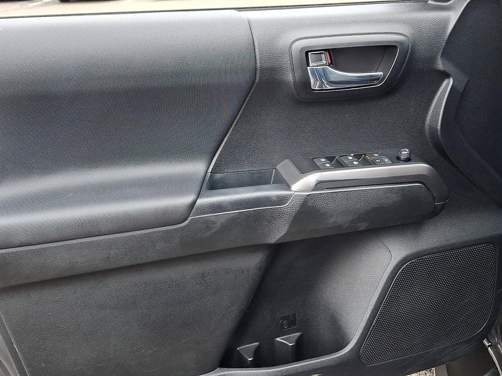 2021 Toyota Tacoma 4WD 4WD TRD Off Road Double Cab 5' Bed V6 MT (Natl)