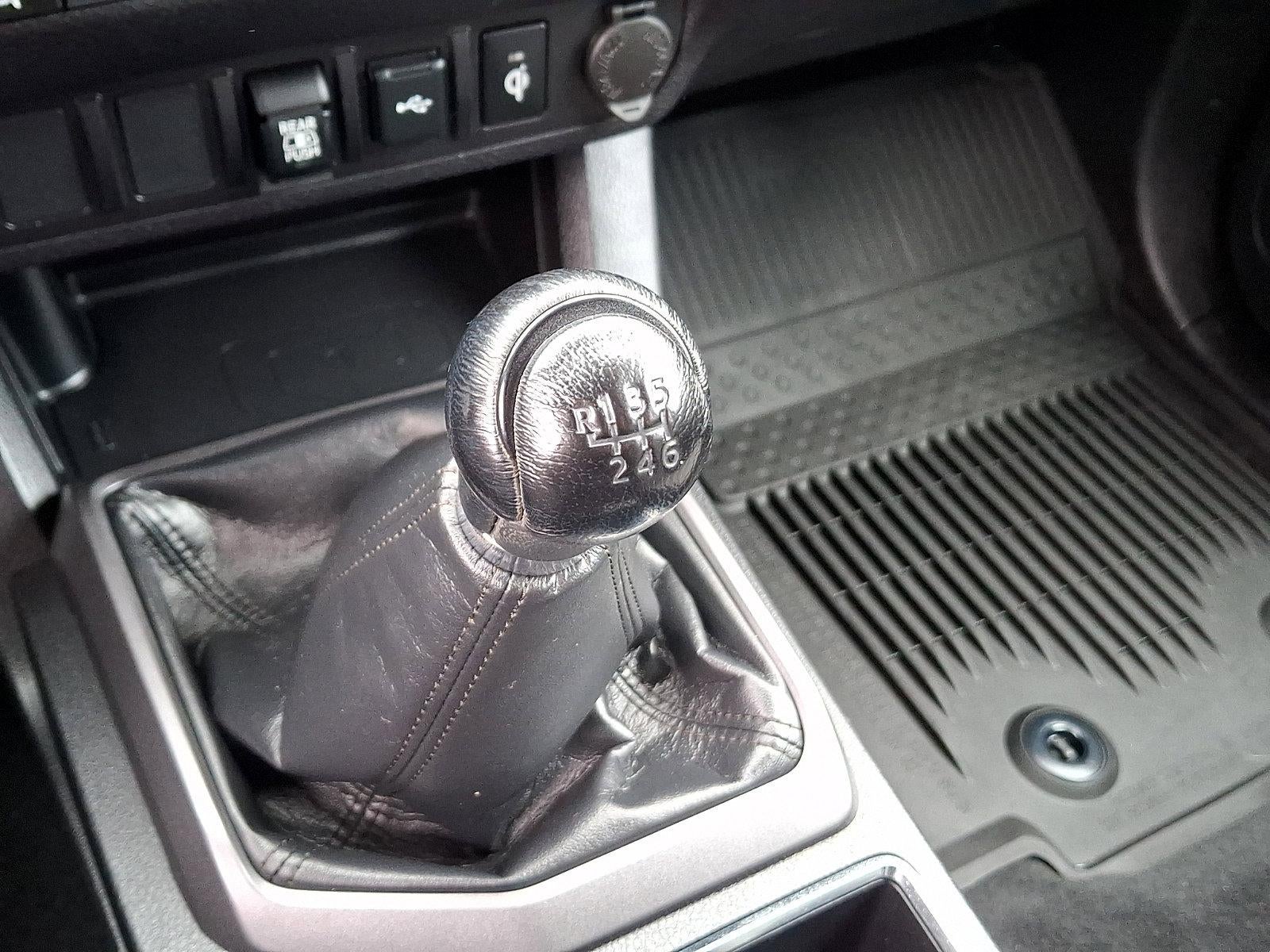 2021 Toyota Tacoma 4WD 4WD TRD Off Road Double Cab 5' Bed V6 MT (Natl)